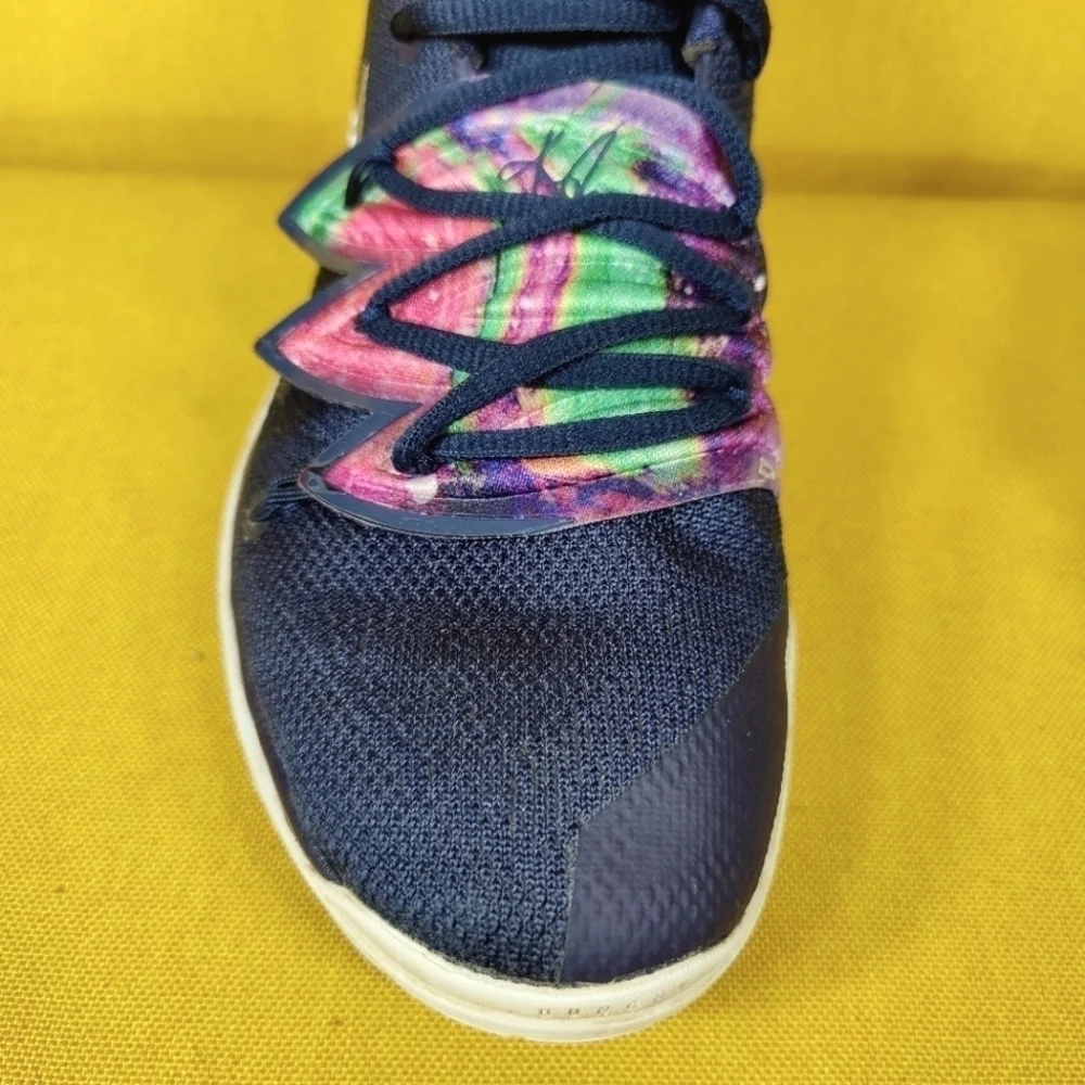 Nike Kyrie 5 Galaxy Basketball Sneaker Navy White Big Kid Athletic Shoes Size 5Y